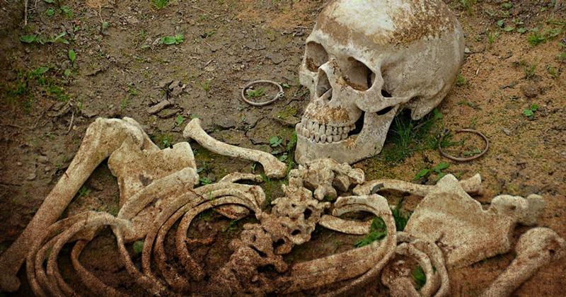 Desclasifican documentos sobre esqueletos de humanos gigantes-0