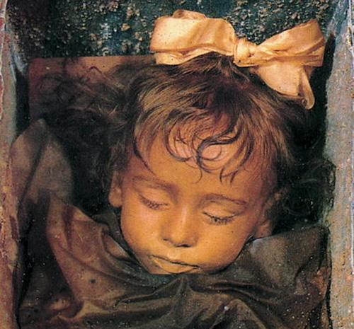 La triste historia de Rosalía: la momia más bella del mundo-0
